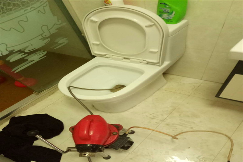 西工如何疏通马桶 疏通马桶多少钱