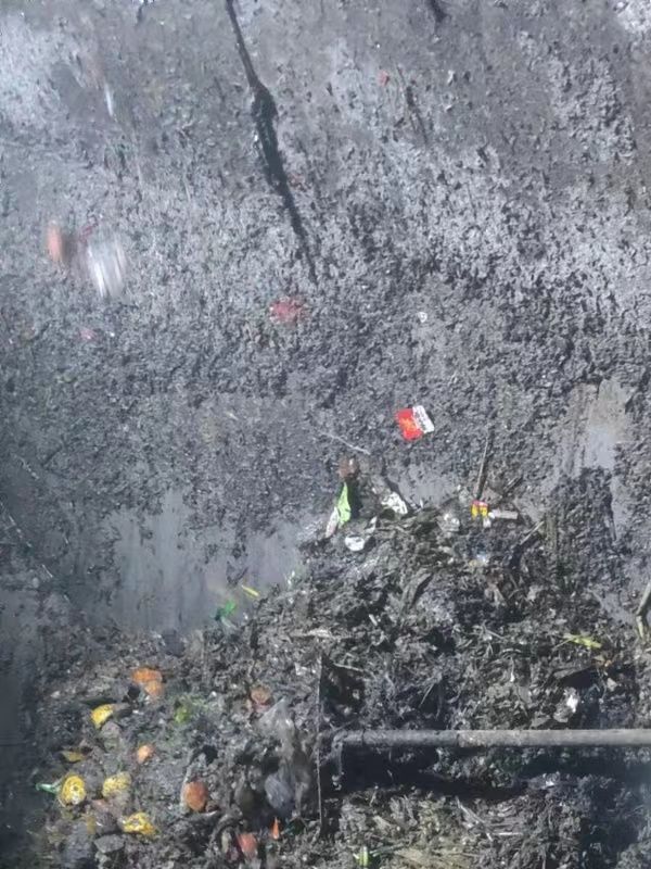 西工污水池清理